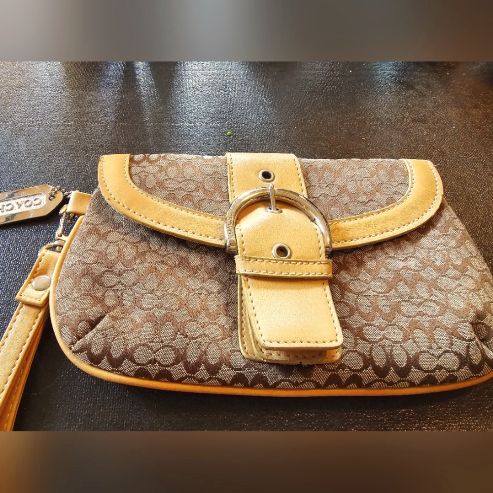 Coach Signature Vintage wristlet tan n brown